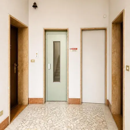 Urban Charm - Life & San Siro Apartment Milan