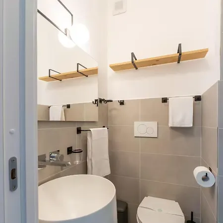 2 Bathrooms-2 Indipendents Rooms-isola10 Min Duomo Appartement Milan