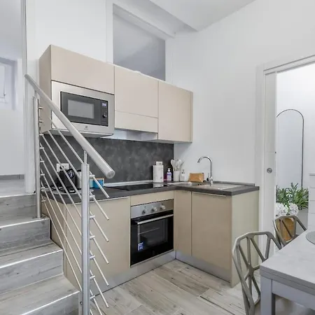 - 2 Private Units For 4 - Ac & Wifi Apartment