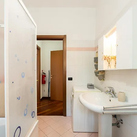 Apartament Bicocca Comfort - Free Parking - Near M5 Metro Mediolan