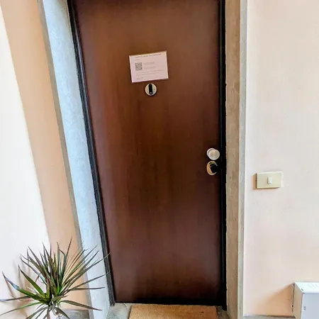 F205 - Workspace & Balcone - M4 Linate Duomo Appartement