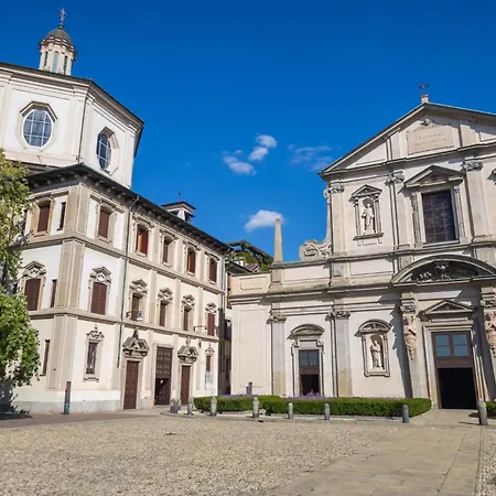 Apartament The Charm Of Old - Historic Palazzo With Duomo View Mediolan