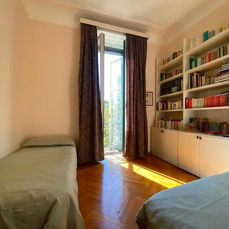 Luxurious And Spacious Near The Metro Apartament