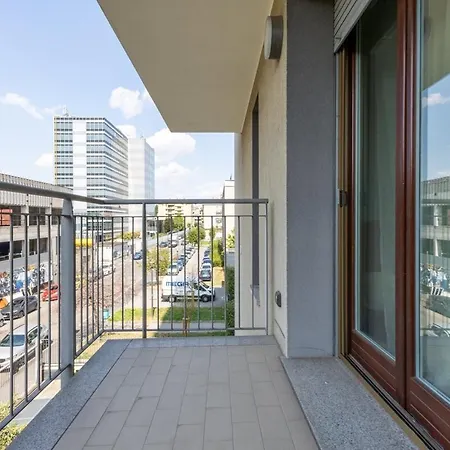 Host4u- Scarsellini Apartament
