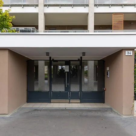 Design Terrace - Bocconi & Prada Mediolan