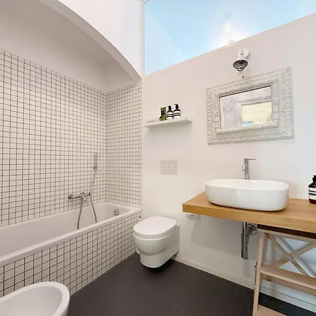 Apartament Elizabeth Pentahouse, Charmy In