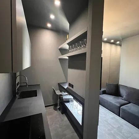 Apartament The Grey House - Stylish 2bd In