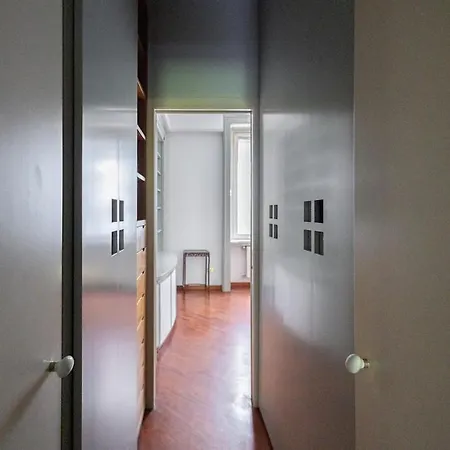 The House 6 7 Beds 8 Places 4 Bathrooms Apartament