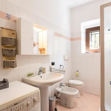 Apartament Bicocca Comfort - Free Parking - Near M5 Metro Mediolan