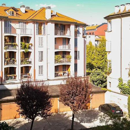 Sangottardo15 Live The Navigli By Hospity Mediolan