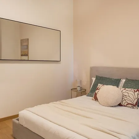 Porta Romana Garden Retreat - 3 Bedrooms & 2 Bathrooms Mediolan