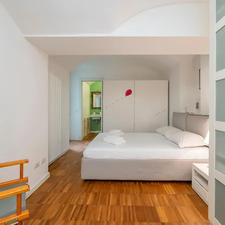 Cozy 1br With Garden In Apartment