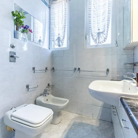 Navigli-duomo - 3 Bedrooms, 2 Bathrooms & Terrace *