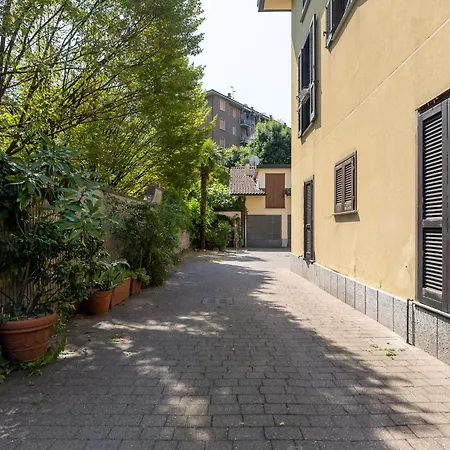 Bicocca Comfort - Free Parking - Near M5 Metro Apartament