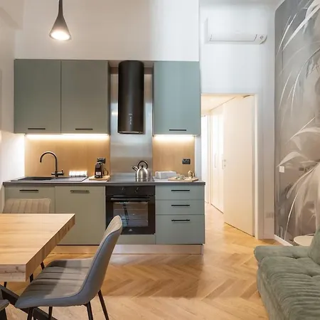 Isola - Self Check-in & Fast Wi-fi Appartement *