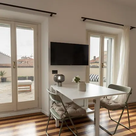 Open Sky In The Center Of Apartament Mediolan