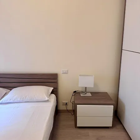 Monte Santo 8 * Milan