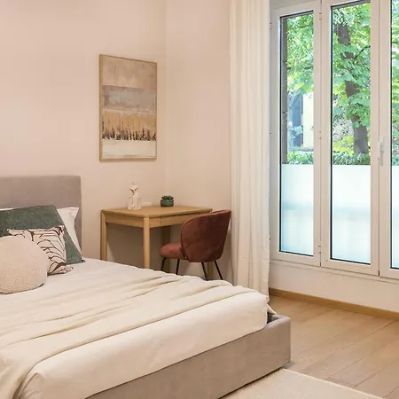 Apartament Porta Romana Garden Retreat - 3 Bedrooms & 2 Bathrooms