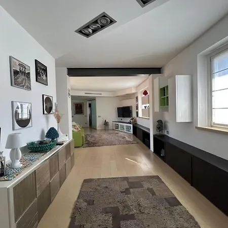 Splendido A Eleganza E Comfort Apartament