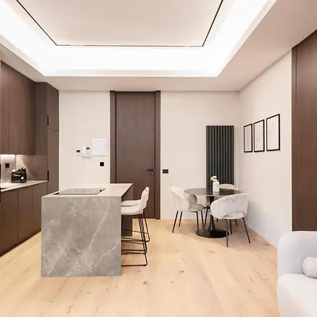Easylife - - Piccolo Boutique * Milan