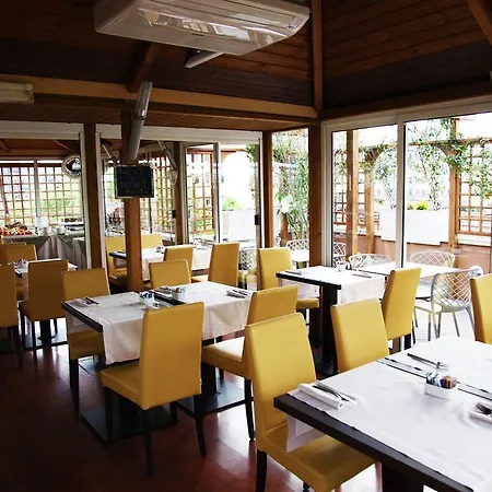 Metro Hotel Milán