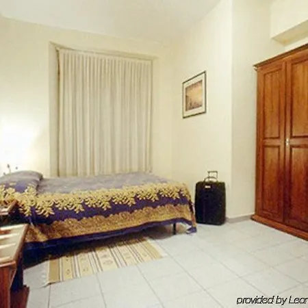 Pavone Hotel 3*