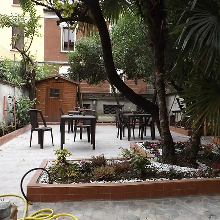Monteverdi Garden فندق مبيت وإفطار ميلان