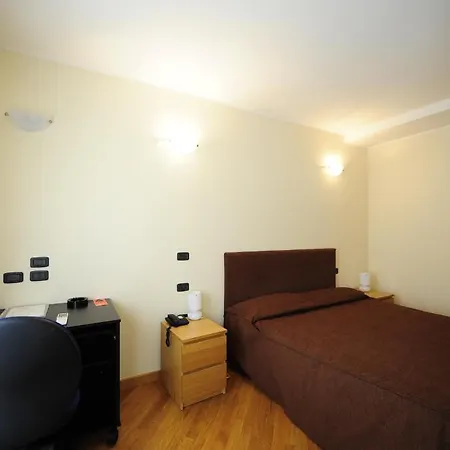 Hotel Corvetto Porto Di Mare Milaan