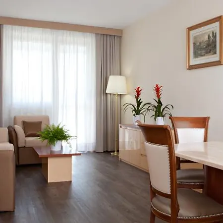 Отель Atahotel Quark 4*