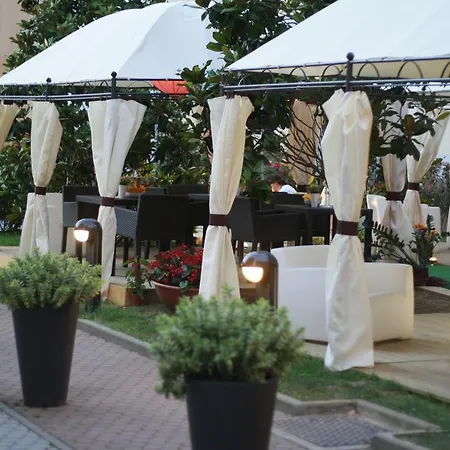 Hotel Mihotel 4*