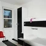Hostel New Generation Center Mediolan