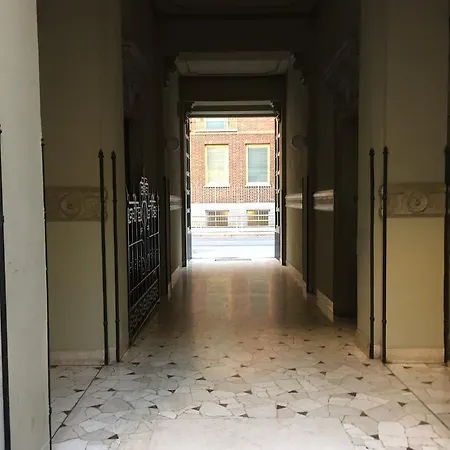 Elegante In Centro Mediolan