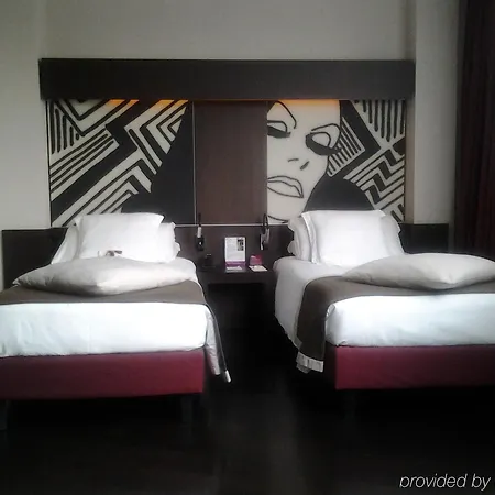Otel Crowne Plaza By Ihg 4*