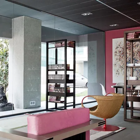 Zambala Luxury מלון דירות 4*