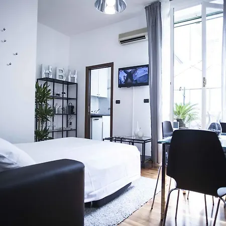 Hemeras Boutique Homes - Super Central Design Apartment Milan