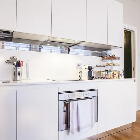 Hemeras Boutique Homes - Super Central Design Apartment Milan