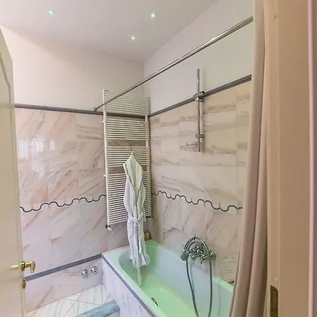 Bed & Breakfast Annabel 4*