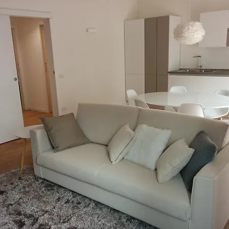 Curtatone 25 New Milano
