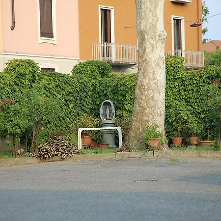 Studio In Baggio Apartment *