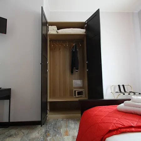 Гостевой дом Milanorooms Bacone Self Check-in 4*