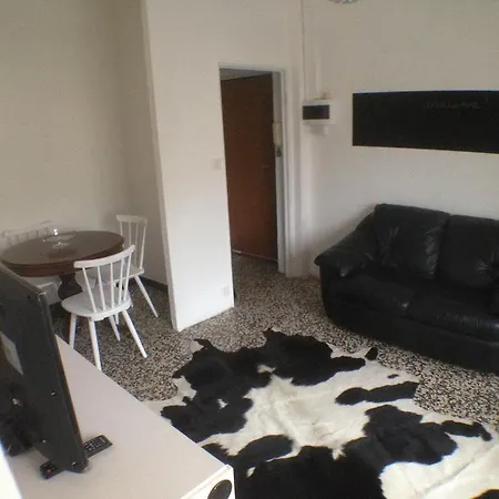 Jan House ミラノ