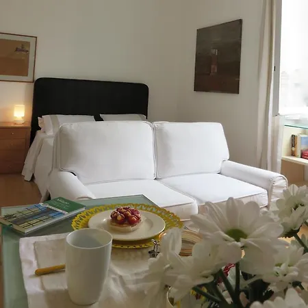 Charming Studio Flat Corso Garibaldi * Μιλάνο
