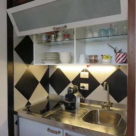 Charming Studio Flat Corso Garibaldi Διαμέρισμα Μιλάνο