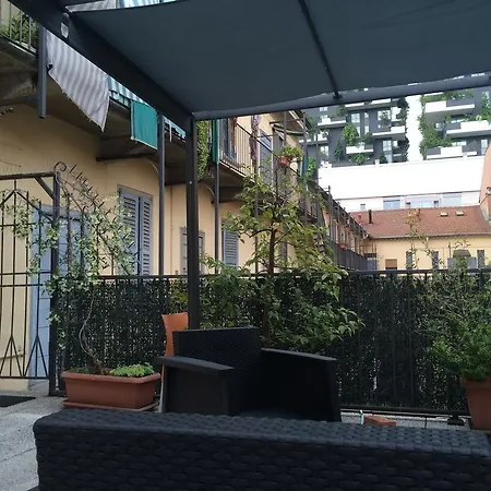 Kibilu - Via Confalonieri - Stazione Garibaldi - Zona Isola Apartment *
