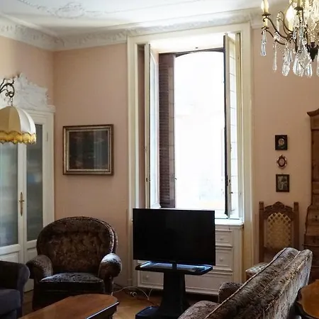 Apartment Classic Style *