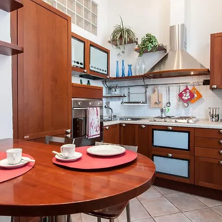 Station 3* ميلان