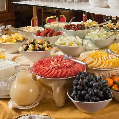 Отель Berna Милан