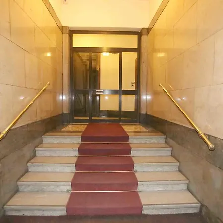 Spinoza Apartment