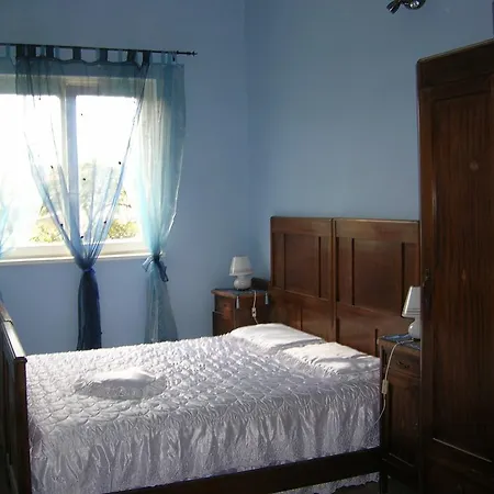 بيت ضيافة La Rondine *