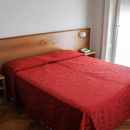 阿波罗酒店 米兰